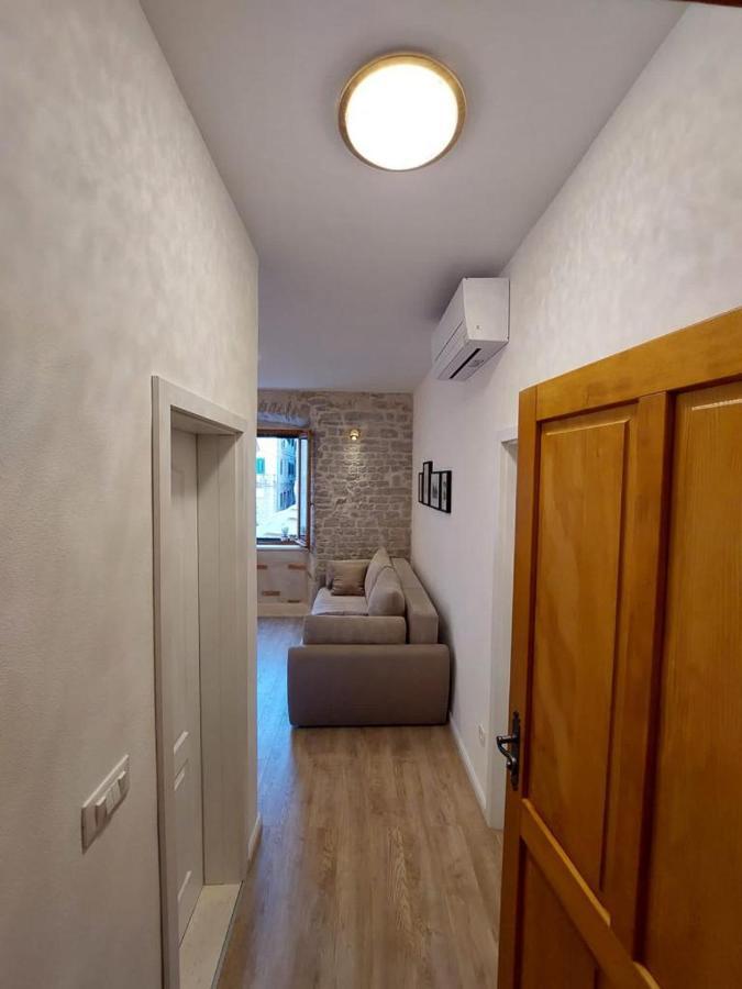 Central Palace Apartment שיבניק מראה חיצוני תמונה