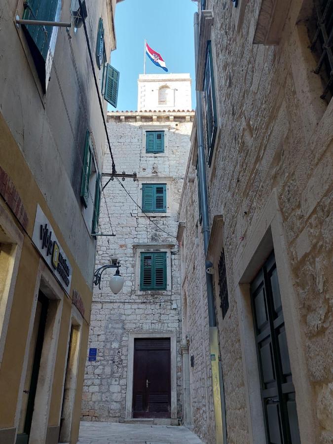 Central Palace Apartment שיבניק מראה חיצוני תמונה