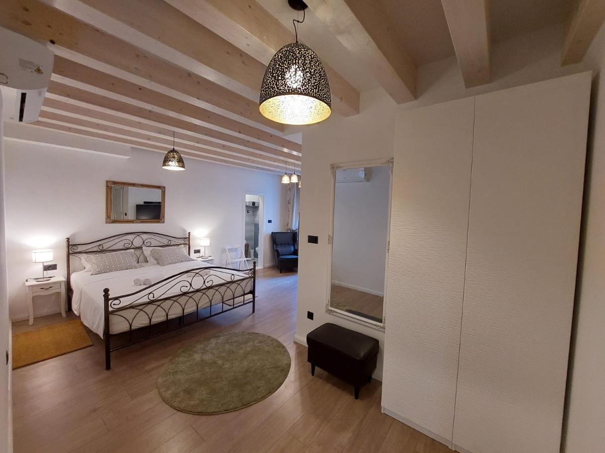 Central Palace Apartment שיבניק מראה חיצוני תמונה