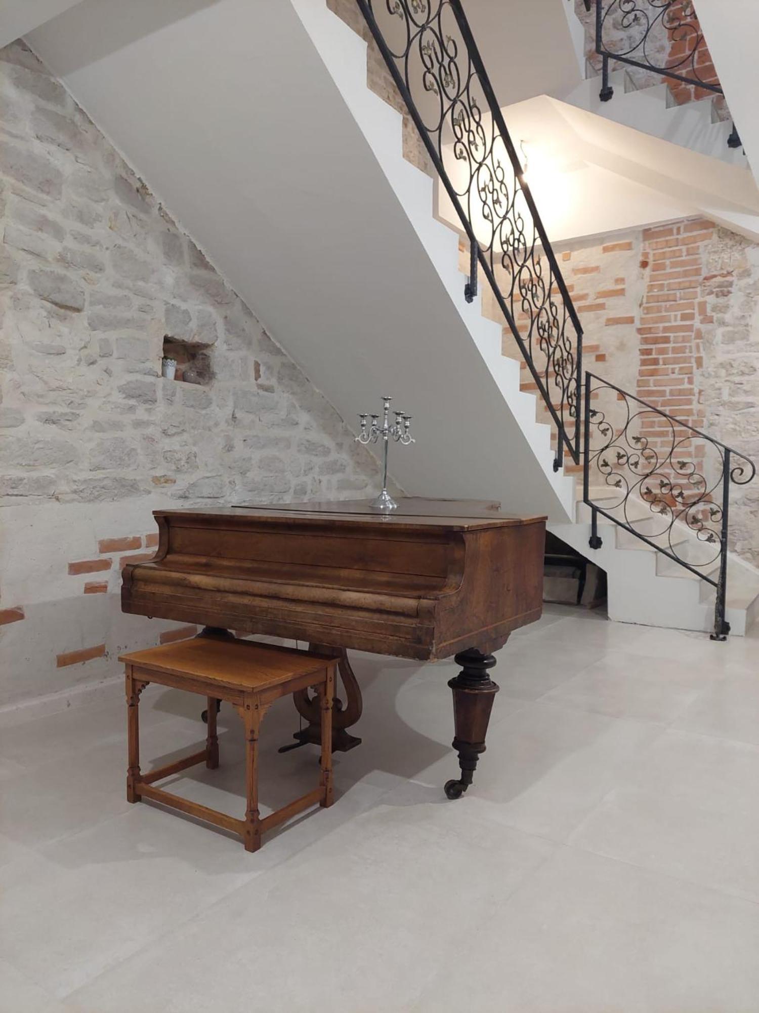 Central Palace Apartment שיבניק מראה חיצוני תמונה