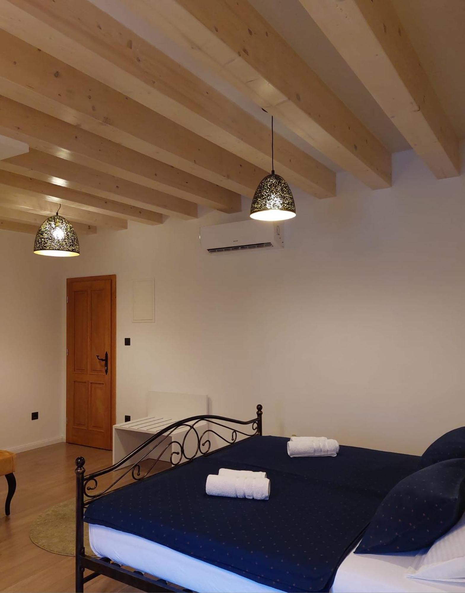Central Palace Apartment שיבניק מראה חיצוני תמונה